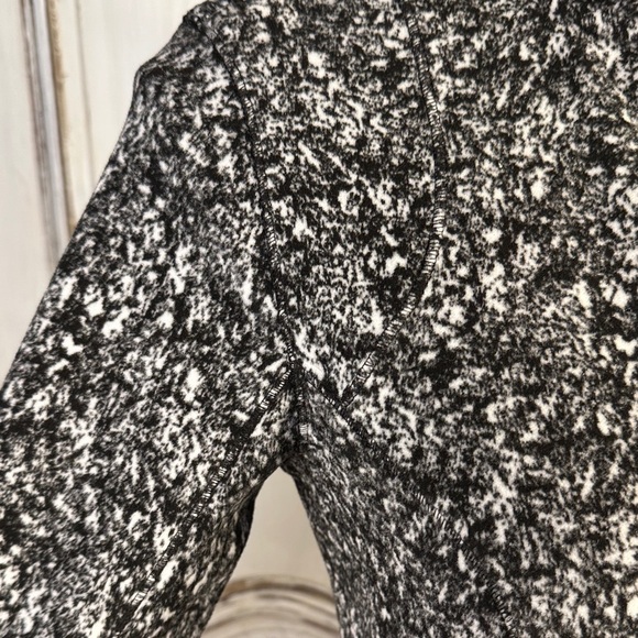 Spyder Active Black and White Women's Workout 1/4 Zip Jacket - Picture 6 of 12